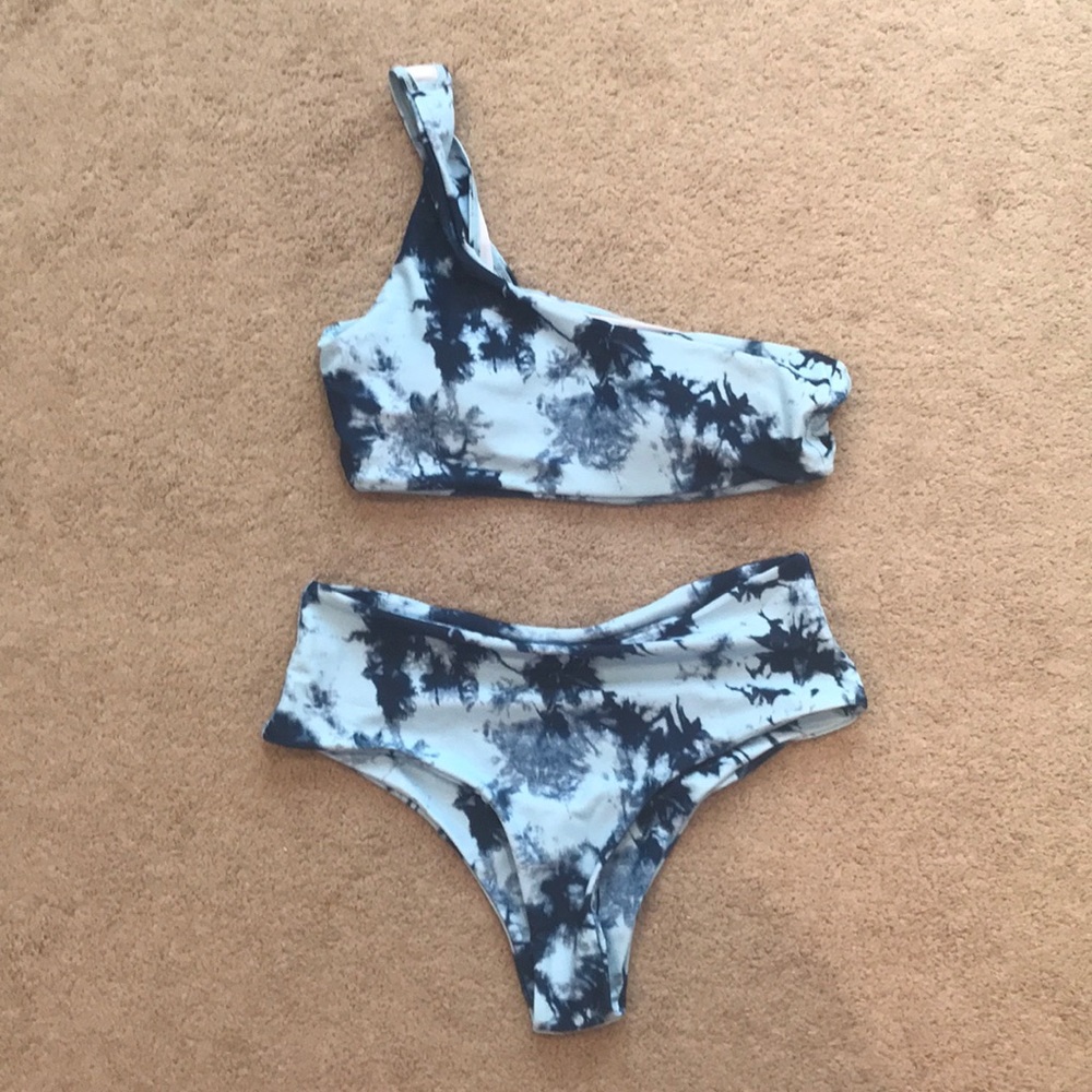 Shein Blue one-strap tie dye bikini set